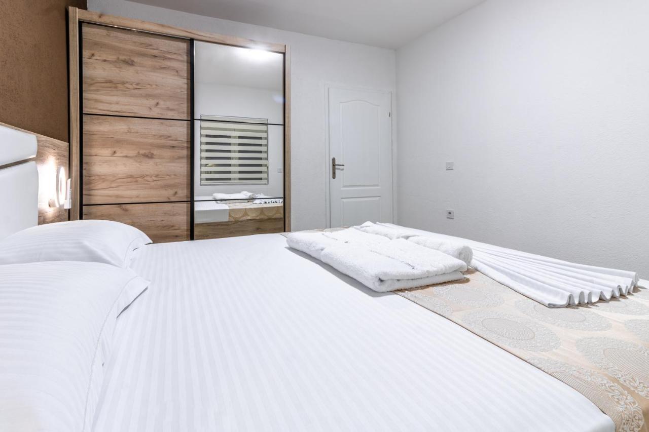 Apart-Hotel Prestige Ulcinj Exterior foto